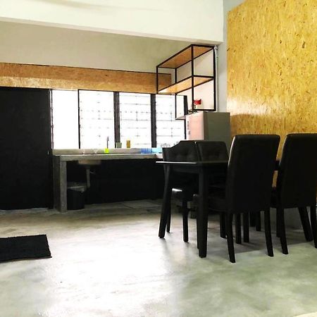 Panda Homestay Seremban Buitenkant foto